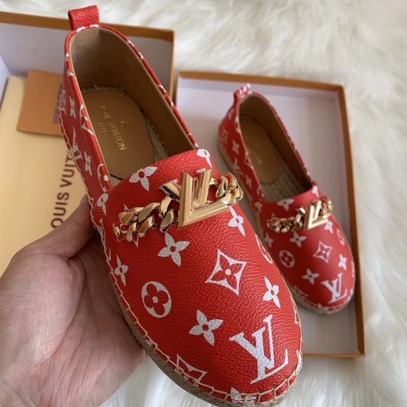 Louis Vuitton embossed simple casual flats red - Picture 2 of 6